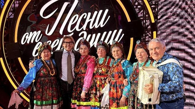 «Семесюшки» из Бурятии спели Малахову частушки про заганский чеснок