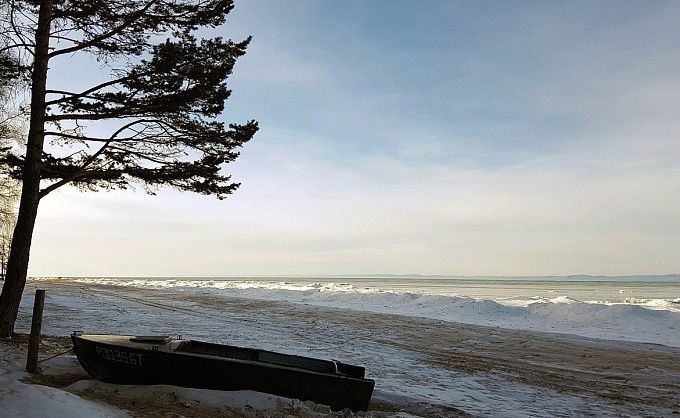 Сильные порывы ветра и снегопады прогнозируют в Бурятии