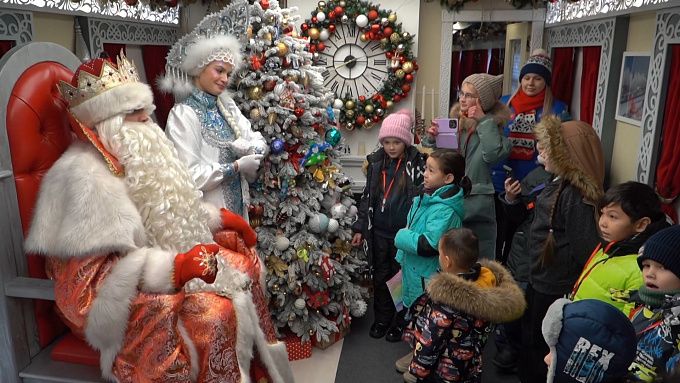 Почему детям нужно верить в Деда Мороза, рассказала психолог