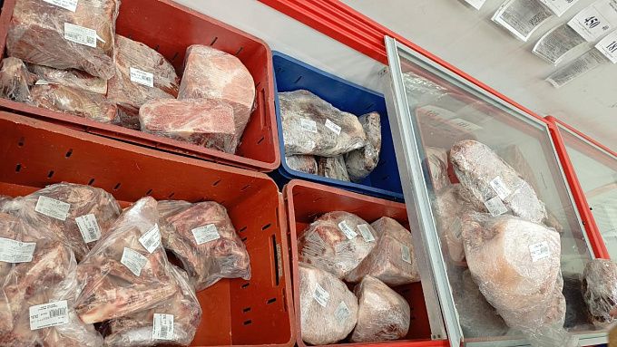 Почти 7 тонн небезопасной рыбы, мяса и молочки изъяли из магазинов «Светофор» в Бурятии