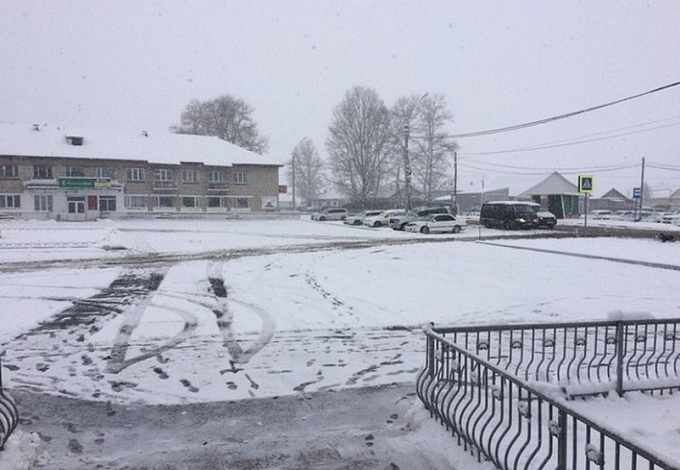 Внезапно: В районах Бурятии выпал снег (ФОТО)