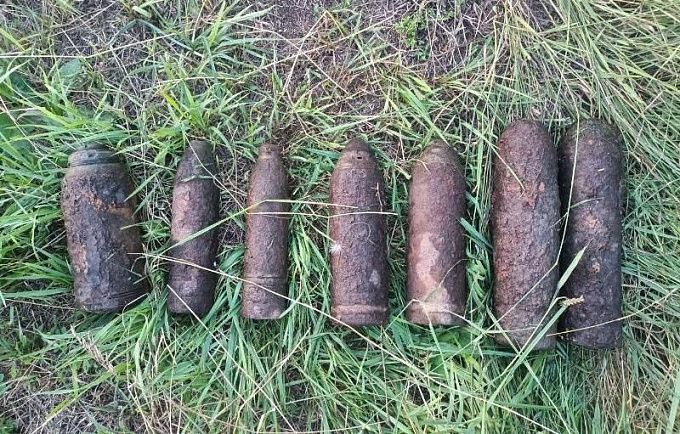 Жители Бурятии нашли боеприпасы на берегу реки