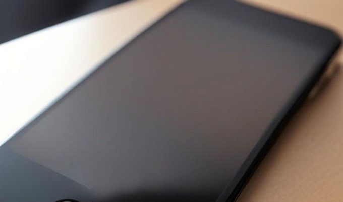 В Бурятии женщина не сдержалась и украла IPhone у посетителя кафе