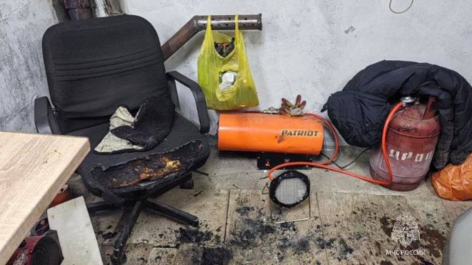 В Улан-Удэ мужчина получил ожоги, пытаясь потушить пожар