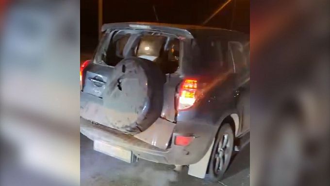 В Бурятии пьяный водитель КамАЗа взял на таран внедорожник