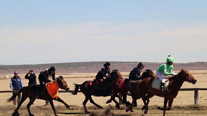 В Бурятии объявили о начале скакового сезона 2025 года