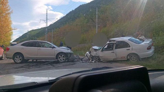 Лобовое ДТП произошло на трассе в Бурятии