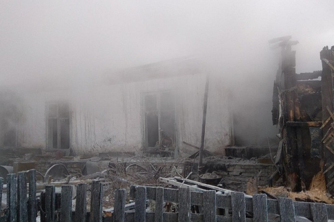 В Улан-Удэ произошел крупный пожар в многоквартирном доме