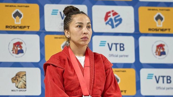 Спортсменка из Бурятии ворвалась топ-10 сильнейших самбисток планеты