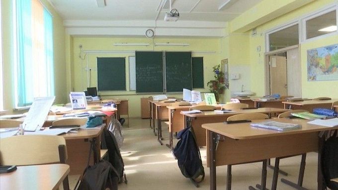 В Улан-Удэ напомнили, при какой температуре отменяют занятия в школах