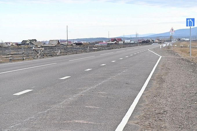 В двух районах Бурятии капитально отремонтировали участки дорог 