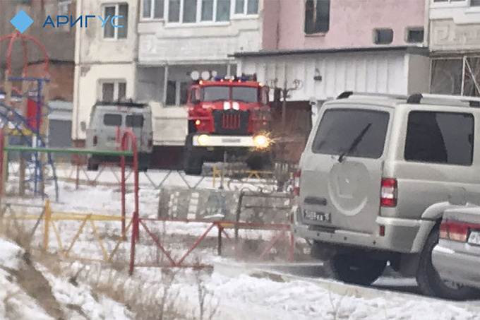 В Улан-Удэ в квартире многоэтажки обнаружили ящик с взрывчатыми веществами