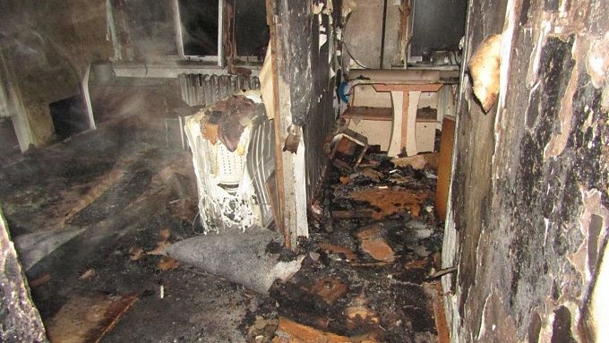 Житель Иркутской области пытался заживо сжечь свою мать в квартире