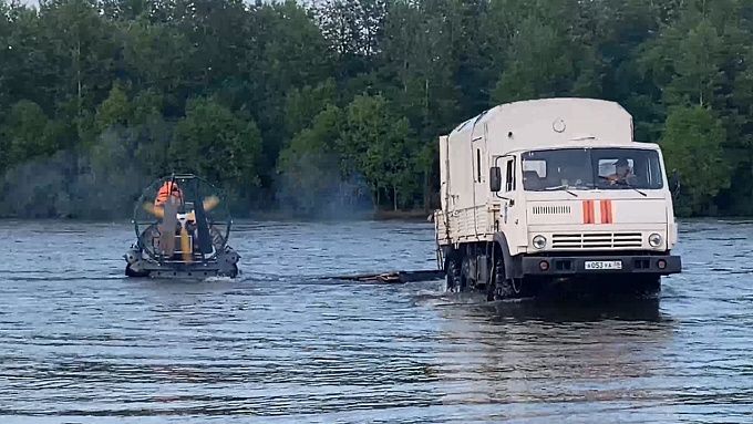 В Бурятии возобновили поиск туристки, пропавшей при опрокидывании катамаранов