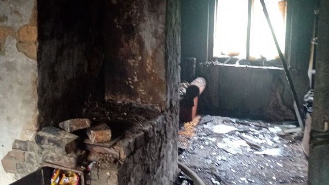 В Бурятии женщина вытащила из горящего дома неходячего соседа