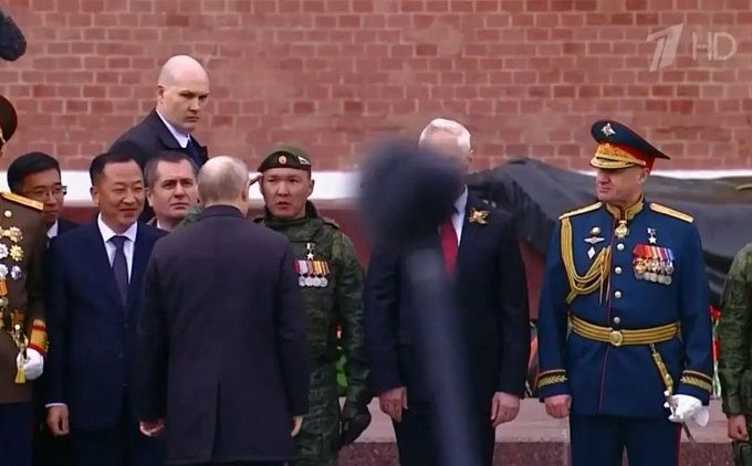 Герой России из Бурятии возглавил расчет в параде на Красной площади