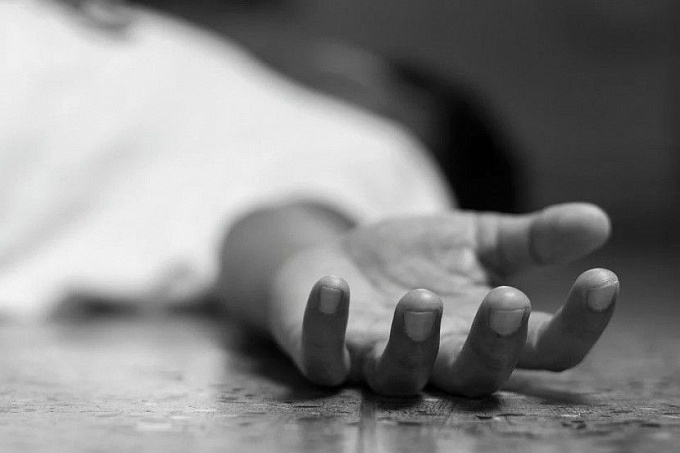 Труп женщины обнаружили в запертой квартире в районе Бурятии