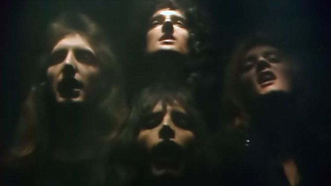 Монгольская рапсодия: Одна из известных песен рок-группы Queen могла назваться иначе