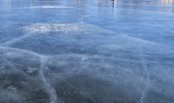 В Бурятии семиклассник спас ребенка, провалившегося под лед