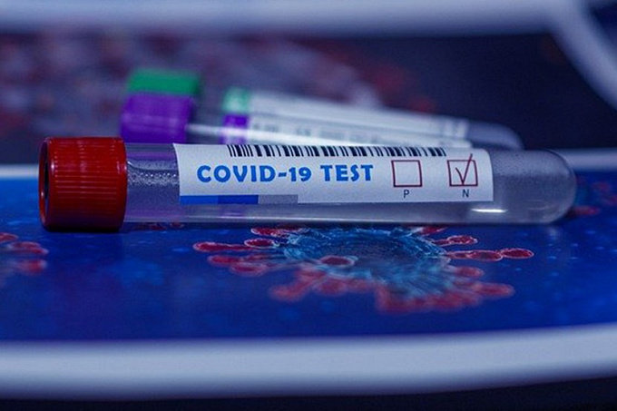Горячую линию для жалоб на задержку результатов тестов на COVID-19 запустят в России