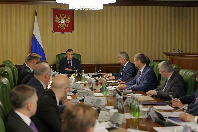 Юрий Трутнев: Дальний Восток должен активнее привлекать инвестиции Юрий Трутнев: Дальний Восток должен активнее привлекать инвестиции