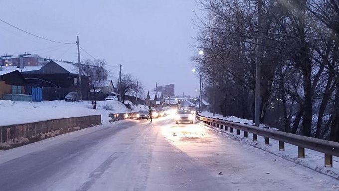 Улан-удэнку за рулем схватили судороги, из-за чего она устроила тройное ДТП