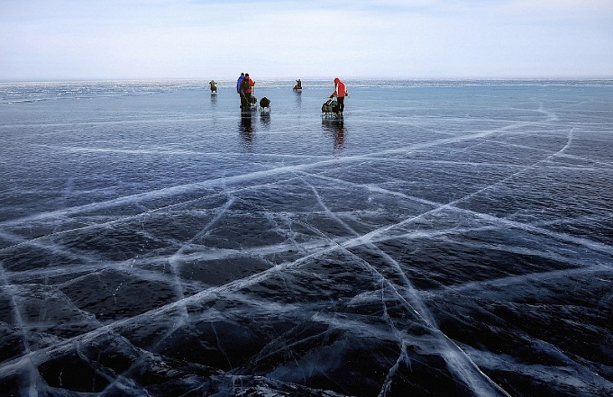 Туристам покажут уникальный байкальский лёд  