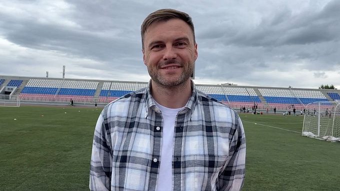 Футболист Владимир Гранат поздравил улан-удэнцев с наступающим Днем города