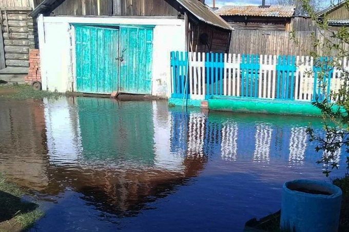 Затопило село. В районе Бурятии прорвало дамбу (ФОТО)