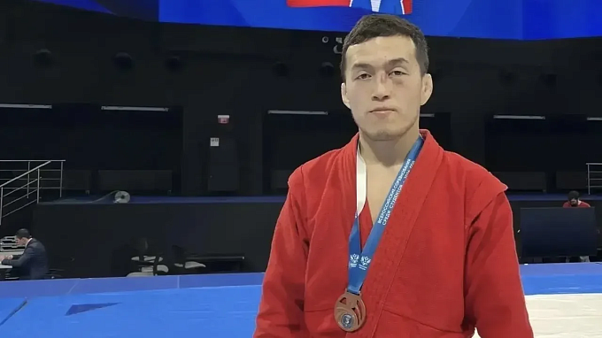 Самбист из Бурятии завоевал бронзу на чемпионате России 