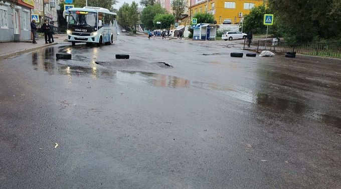 В Улан-Удэ восстановили движение на «смытой дождиком» дороге