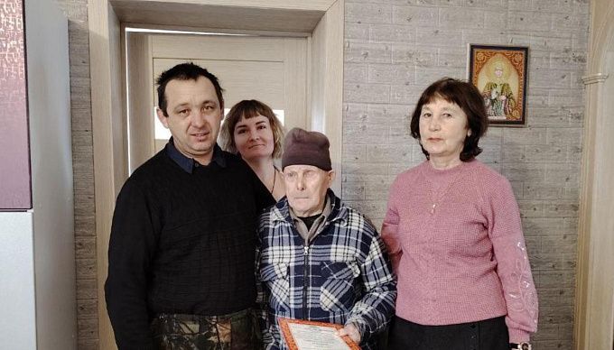 В Бурятии труженик тыла отметил 95-летний юбилей