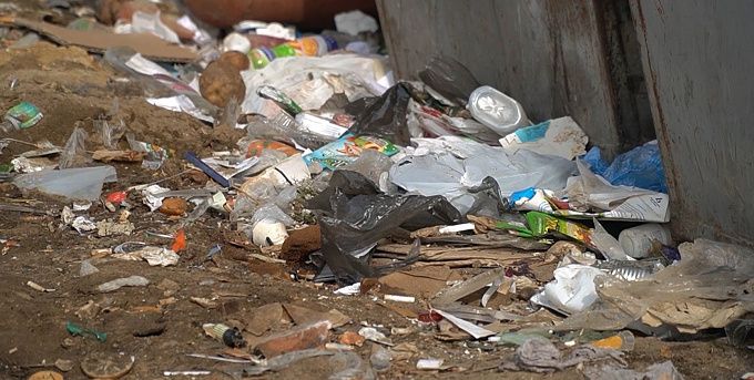 Неизвестные устроили свалку на территории популярного кафе в районе Бурятии