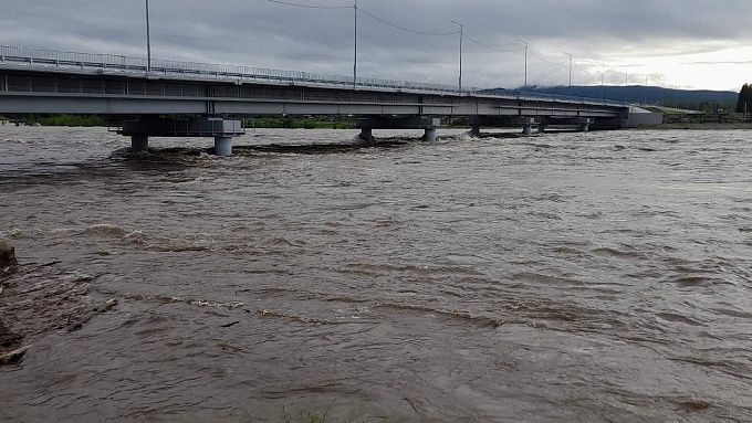 В Бурятии прибывшая река оставила без света несколько сел