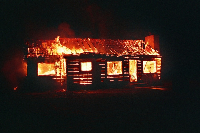 В Улан-Удэ сгорел дачный дом