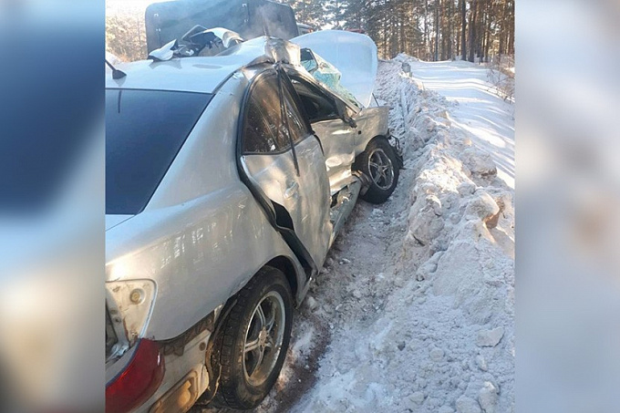 В Бурятии два человека пострадали в крупном ДТП с фурой