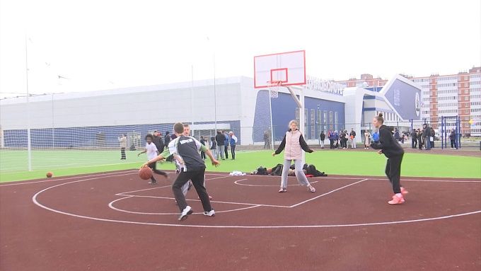Улан-удэнцы неоднозначно встретили идею об отмене оценок по изо, физкультуре и музыке Улан-удэнцы неоднозначно встретили идею об отмене оценок по изо, физкультуре и музыке