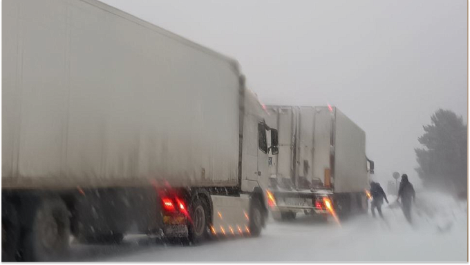 Фуры встали на перевале в Бурятии