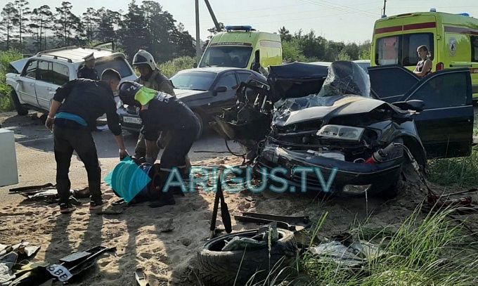 Водитель и пассажир «Тойоты Марк II» погибли. Их родные разыскивают свидетелей страшного ДТП в Улан-Удэ