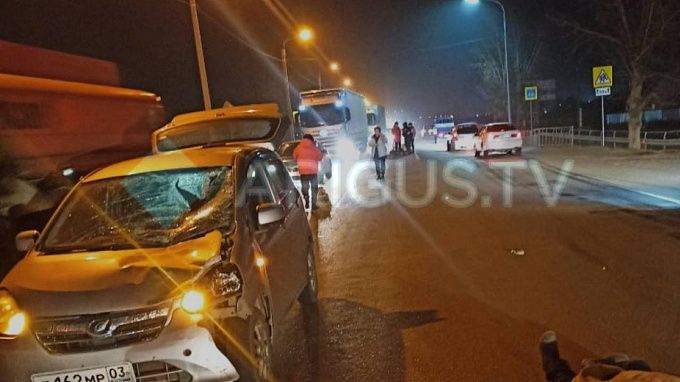Двух женщин сбили на пешеходном переходе в Улан-Удэ Двух женщин сбили на пешеходном переходе в Улан-Удэ