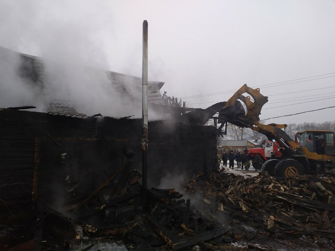 В Бурятии сосед до прибытия пожарных спас подростка из горящего дома (ФОТО)