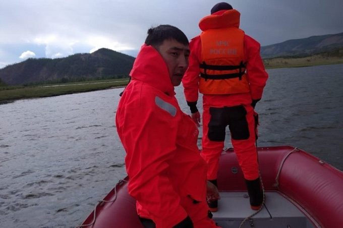 На Байкале несколько дней ищут пропавшего рыбака