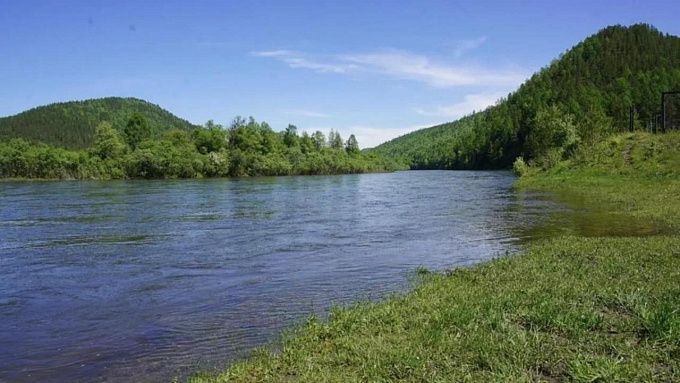 Жителям Бурятии вернули свободный доступ к берегу реки