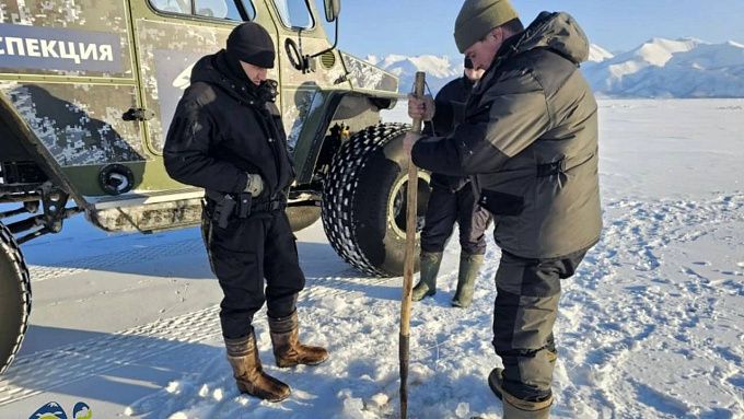 Браконьеры продолжают ставить сети на Байкале 