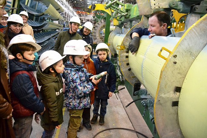 На Улан-Удэнском авиазаводе проходят экскурсии для школьников 