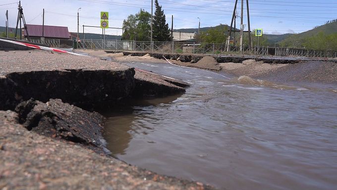 В пригороде Улан-Удэ «дождались» провала дороги к детсаду