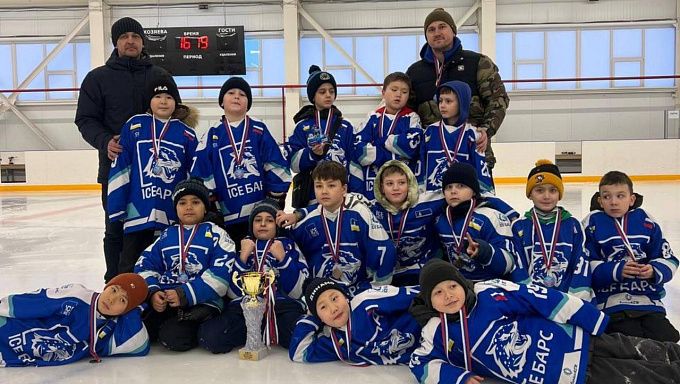 Юные хоккеисты Бурятии вернулись с призами из Иркутска