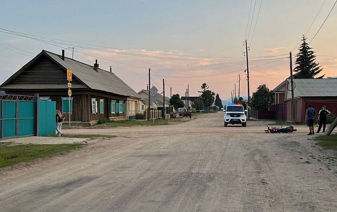 В Бурятии подросток на мотоцикле столкнулся с авто