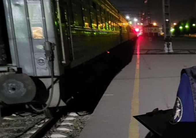 В Иркутской области школьник взобрался на поезд ради фото и погиб