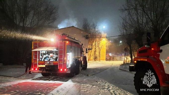 На Улан-Удэнском ЛВРЗ из-за пожара эвакуировались более 20 человек